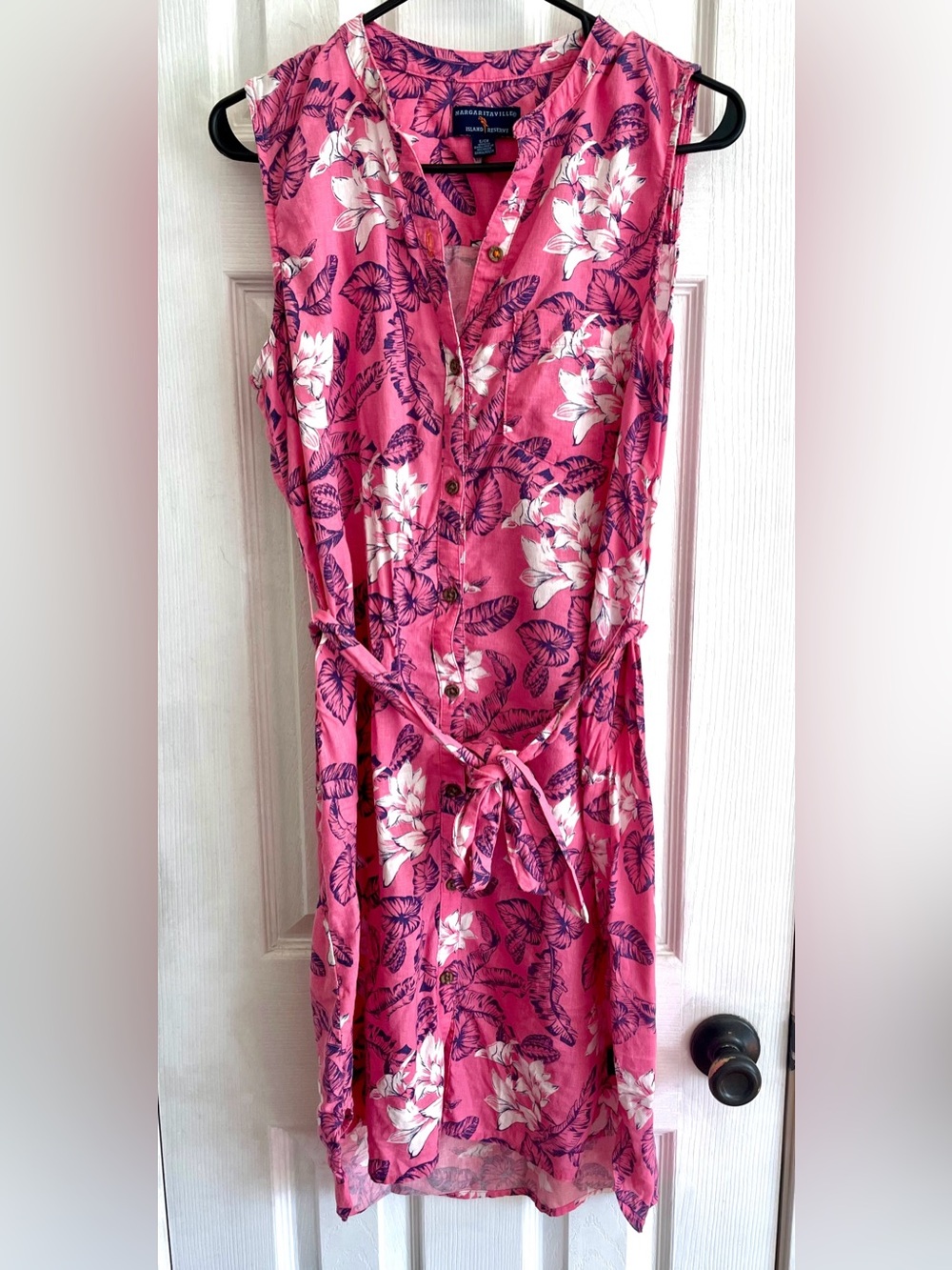 Size small button down midi dress by Margaritaville. Perfect for vacations!